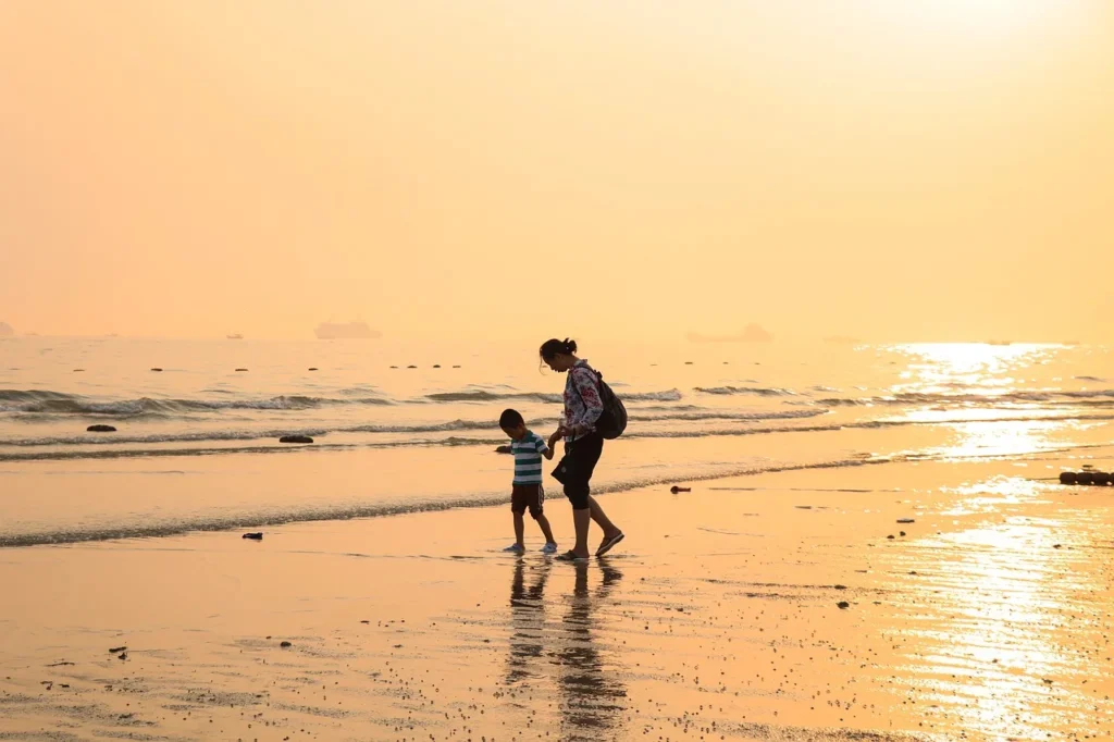 ¿Cómo cuidar mi piel cuando estoy en la playa?