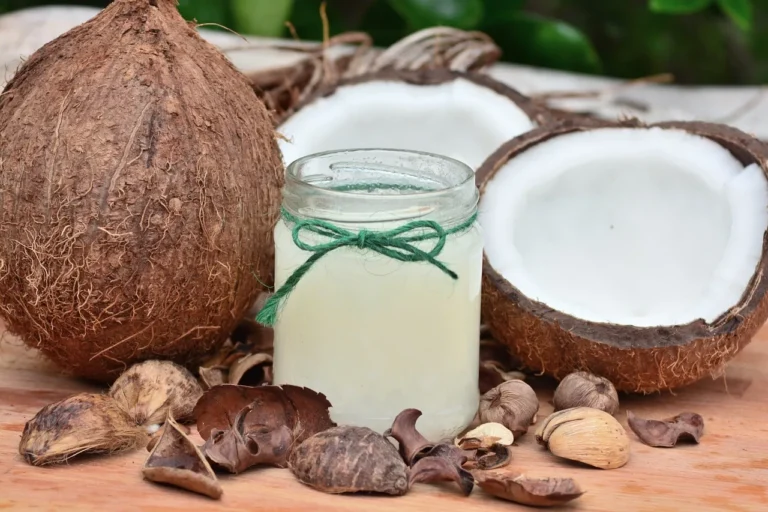 Cuida tu piel con aloe vera, aceite de coco y miel