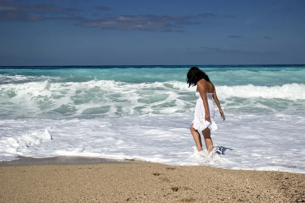 ¿Cómo cuidar mi piel cuando estoy en la playa?