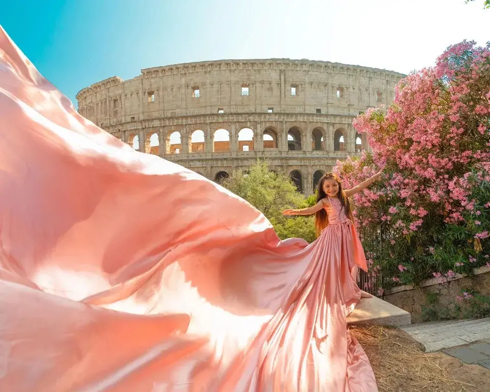 Las mágicas fotografías de Carolina Sandoval, su mamá y su hija en el Coliseo de Roma