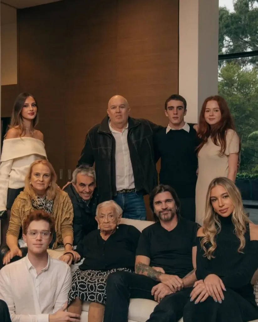 A sus 95 años, falleció la mamá de Juanes 2 A sus 95 años, falleció la mamá de Juanes