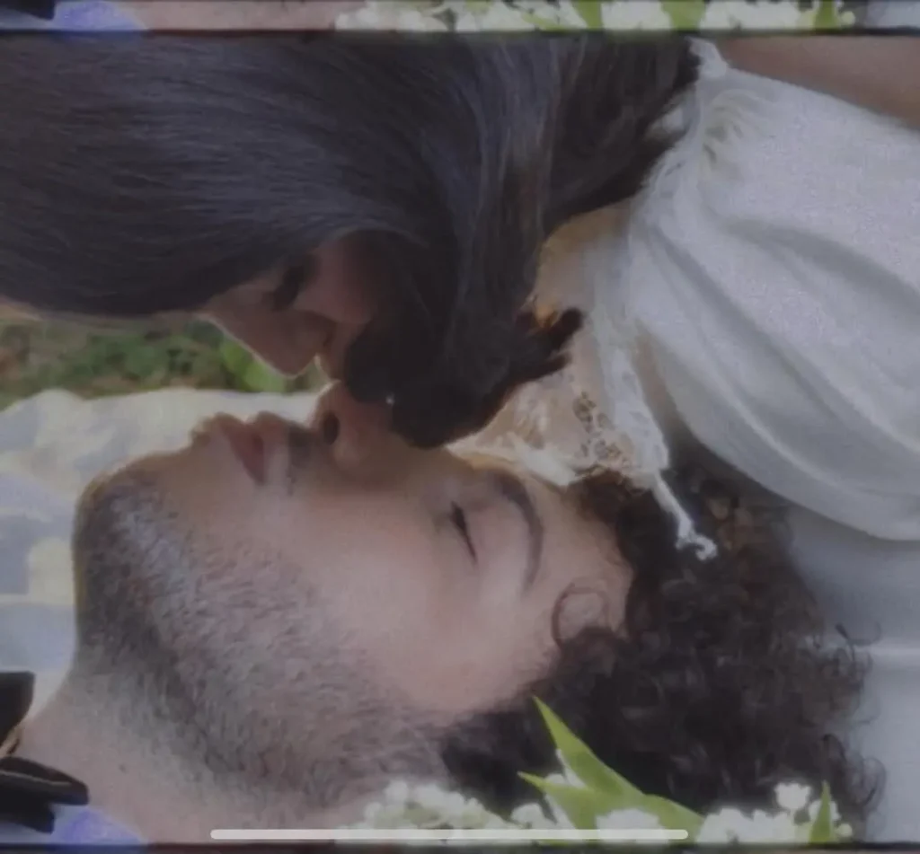 Así fue la romántica boda de Selena Gómez 4 Así fue la romántica boda de Selena Gómez