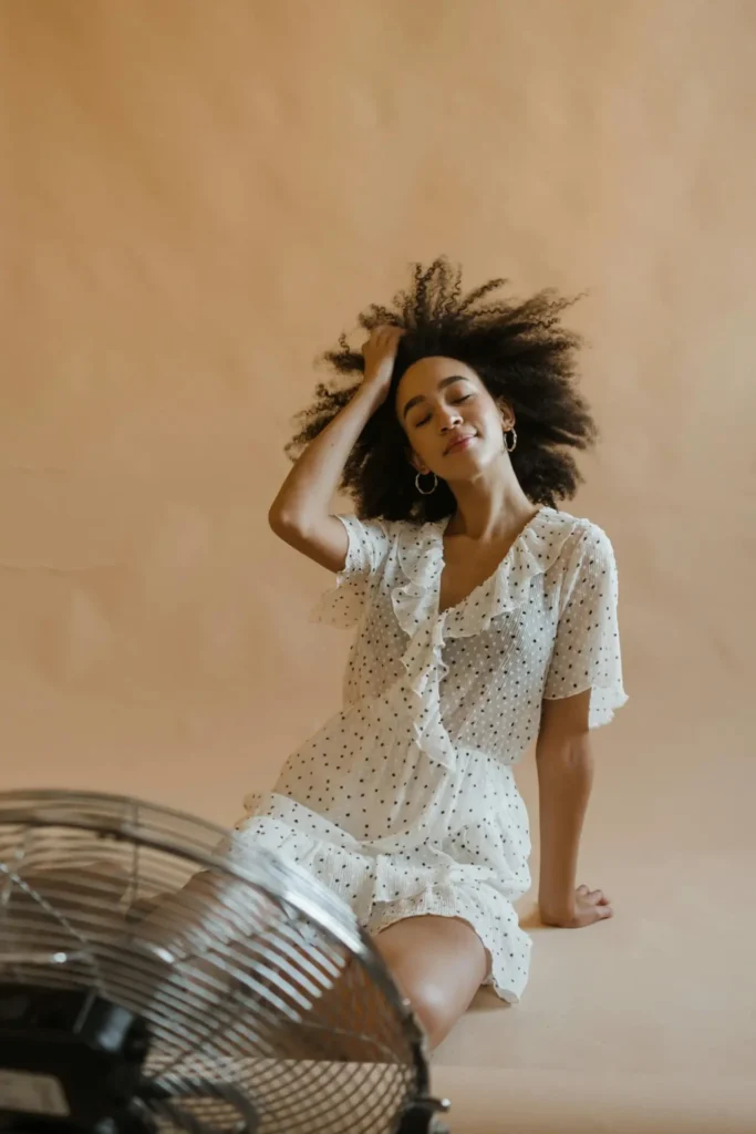 ¿Cómo combatir el frizz y mantener mi cabello hidratado? 1 ¿Cómo combatir el frizz y mantener mi cabello hidratado?