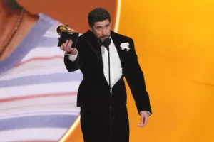 Bad Bunny arrasa en los Grammy 2026 y reactiva la conversación sobre la música latina