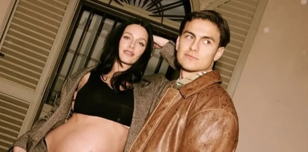 Oriana Sabatini y Paulo Dybala durante la etapa final del embarazo. Foto: Clarín.