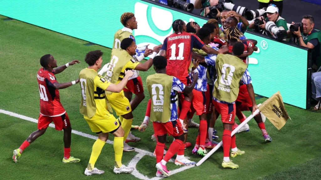 Los jugadores de Cabo Verde celebran uno de los resultados que consolidaron a la selección como la gran revelación del Mundial 2026. Foto: BBC Mundo.