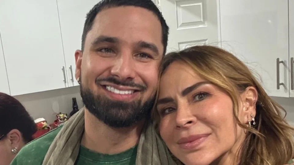 Aylín Mujica y su hijo Mauro compartieron una estrecha relación, reflejada en las fotografías que la actriz ha conservado a lo largo de los años. Foto: ¡HOLA!